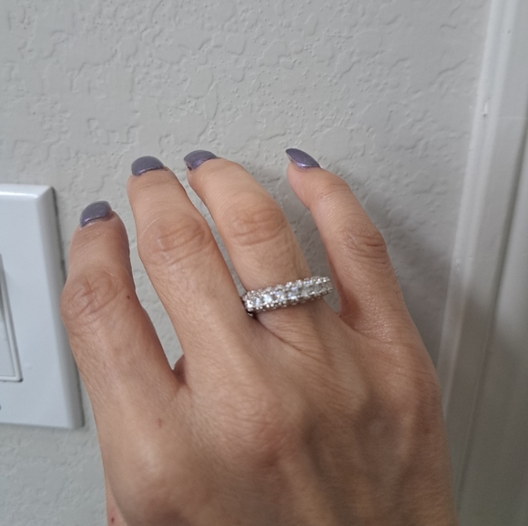 Woman's three row cubic zirconia ring - Picture 1 of 3